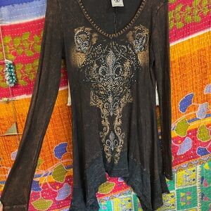 Vocal Top Embellished Brown V-Neck Women's Top with Gold Accent